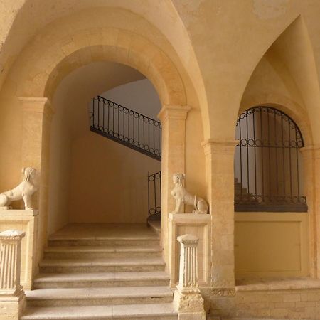 Landolina Palace Hotel Noto Luaran gambar