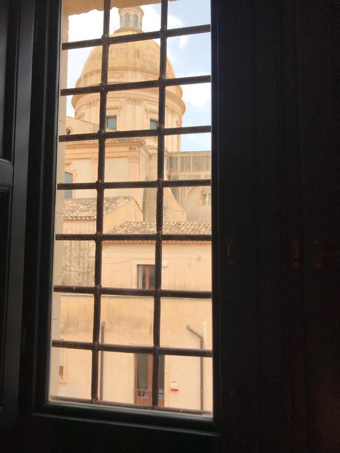 Landolina Palace Hotel Noto Luaran gambar