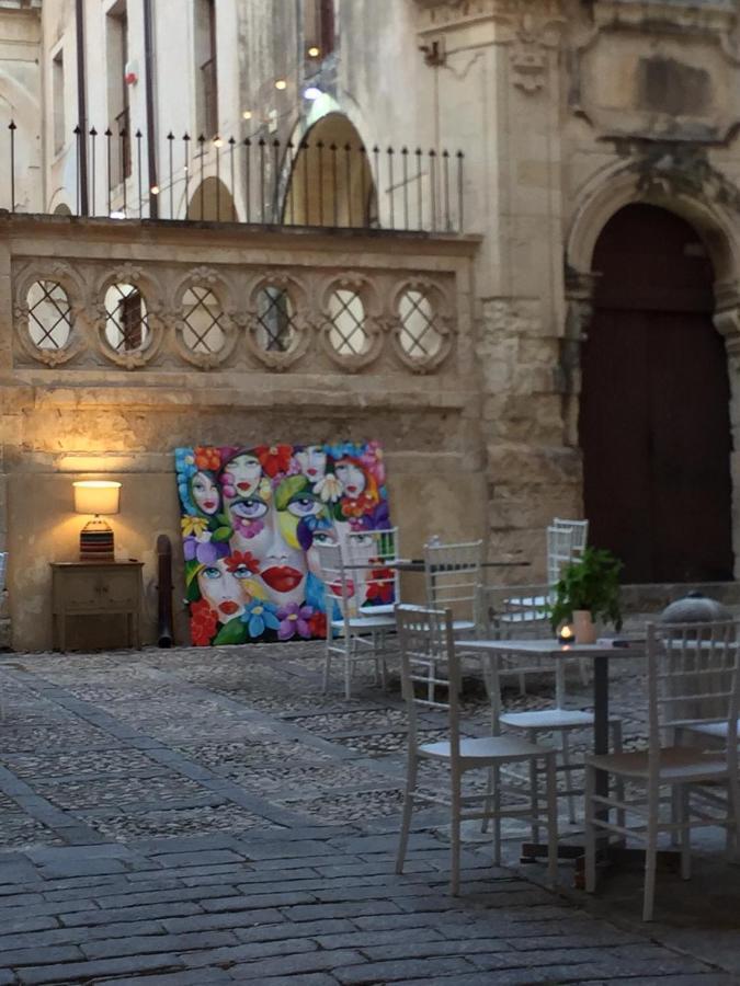 Landolina Palace Hotel Noto Luaran gambar