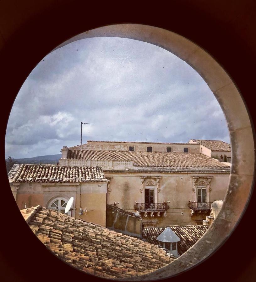 Landolina Palace Hotel Noto Luaran gambar