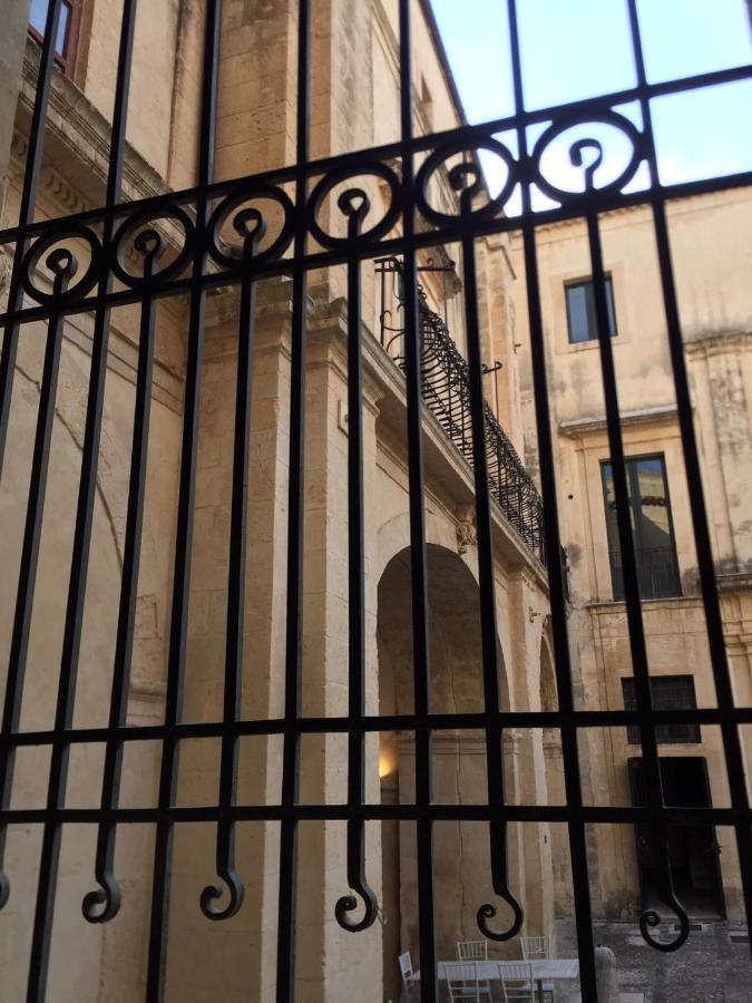 Landolina Palace Hotel Noto Luaran gambar