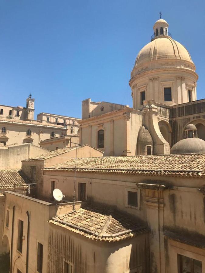 Landolina Palace Hotel Noto Luaran gambar