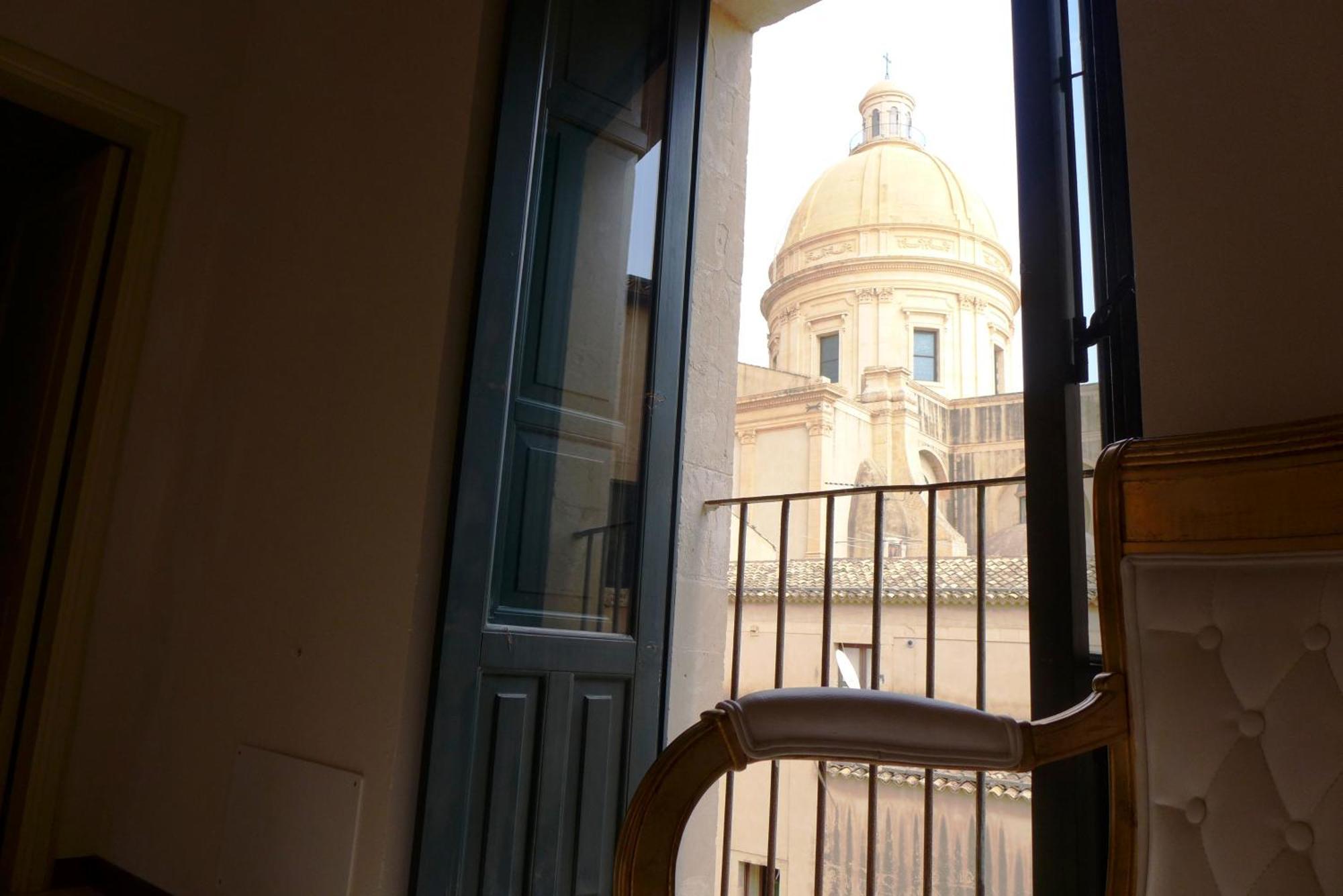 Landolina Palace Hotel Noto Luaran gambar